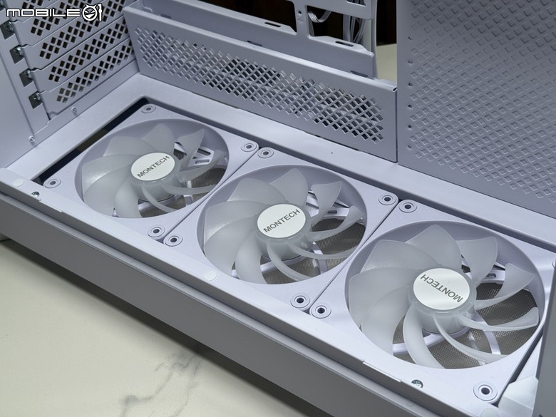 左右都能擺!君主HS01 Pro & 創世紀2代 ATX3.1電源