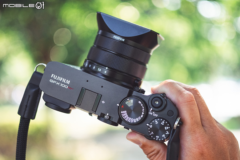 FUJIFILM GFX100 RF 評測報告｜為構圖加上轉盤、畫素破億的中判隨身機！