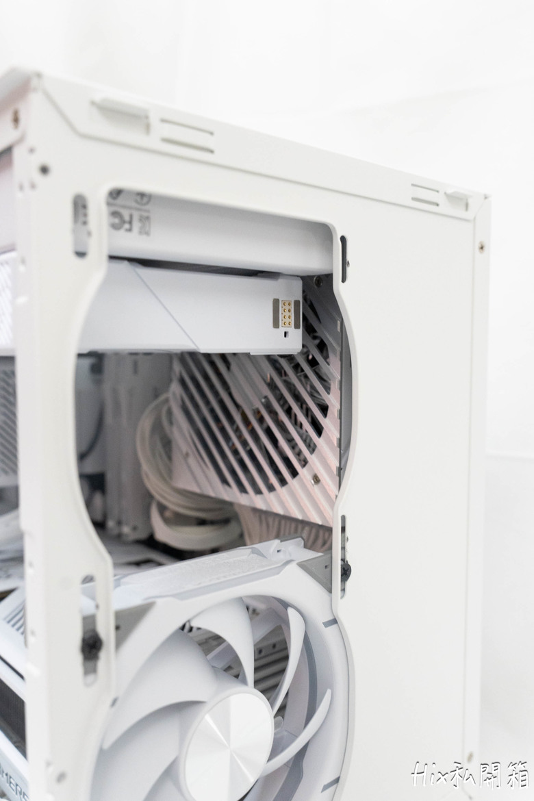 點我看大圖 緊湊小鋼砲載體 九州風神DeepCool CH260