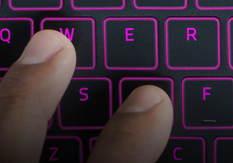 Razer 推出超輕巧 Joro 便攜無線遊戲鍵盤以及 Basilisk Mobile 攜帶式人體工學無線滑鼠 提供玩家出門遊玩不受限的操控感