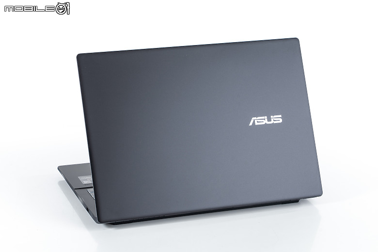 ASUS V16 (V3607) 測試報告｜不到四萬就有 RTX 5060，「輕電競筆電」值得嗎？