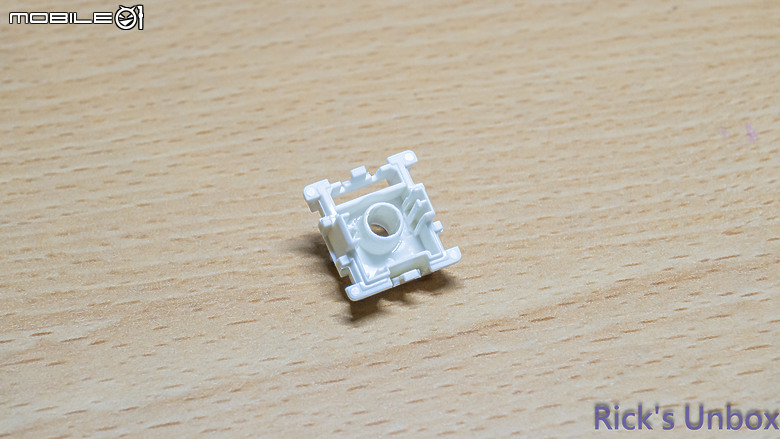 【開箱】海盜船新設計語言80%磁軸鍵盤 | CORSAIR K70 PRO TKL WHITE