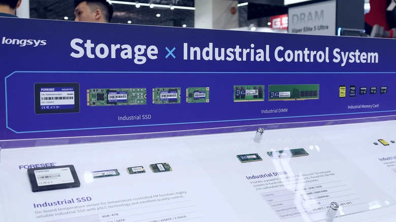 點我看大圖 儲存遇見 AI。Longsys 攜手 Lexar 展出全方位儲存產品,打造 PTM 商業模式