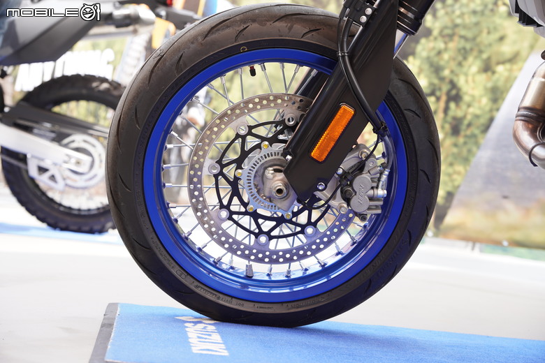 傳奇歸來，野性再臨 SUZUKI DR-Z4 S / SM 發表會，越野版、滑胎版早鳥售價：368,000元！！