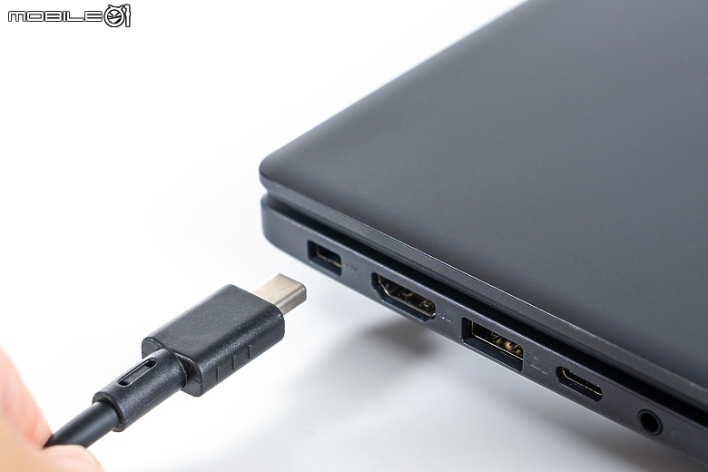 ASUS V16 (V3607) 測試報告｜不到四萬就有 RTX 5060，「輕電競筆電」值得嗎？