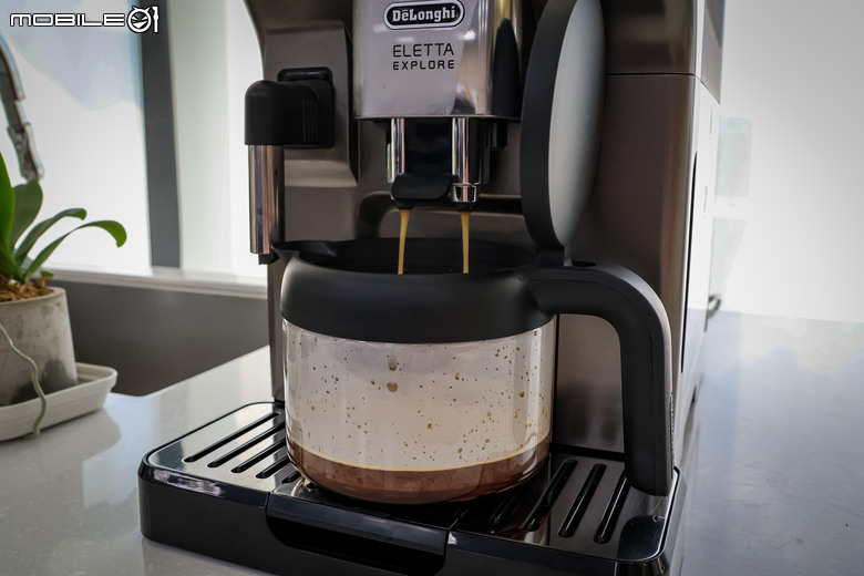 De'Longhi 全自動義式咖啡機使用體驗|專屬冷萃技術+獨立式冷熱奶泡壺設計、隨時隨地來杯風味十足的好咖啡!