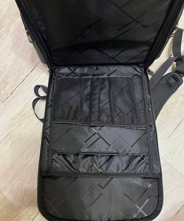 開箱 Eminent 萬國通路 商務後背包