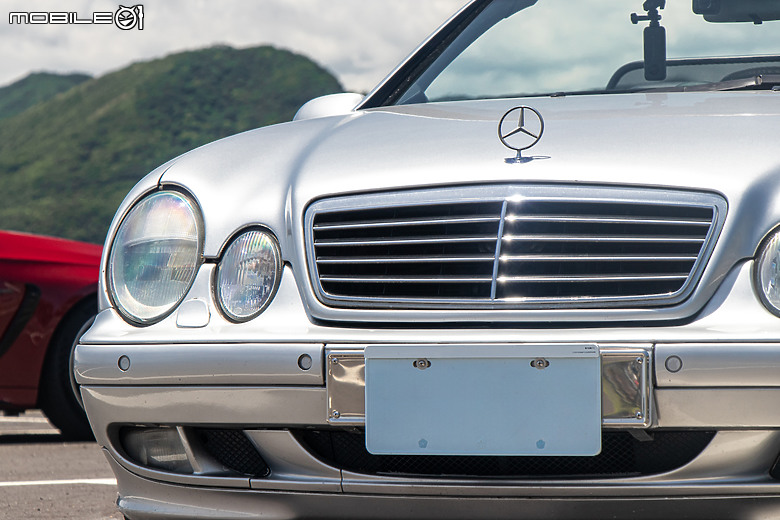 Mercedes-AMG CLE 53 4MATIC+ Cabriolet 試駕|性能底子一把罩,開篷吹風更逍遙!feat. A208 CLK