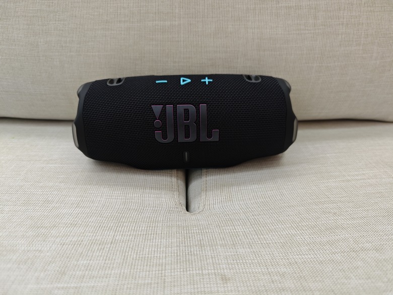 五彩繽紛的時尚配件 - JBL Charge 6 可攜式防水 五彩繽紛的時尚配件 - JBL Charge 6 可攜式防水藍牙喇叭開箱分享~