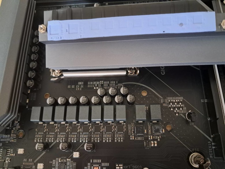 GIGAbyte z890 EAGLE WIFI7 來看看它的散熱設計如何?