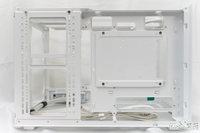 點我看大圖 緊湊小鋼砲載體 九州風神DeepCool CH260
