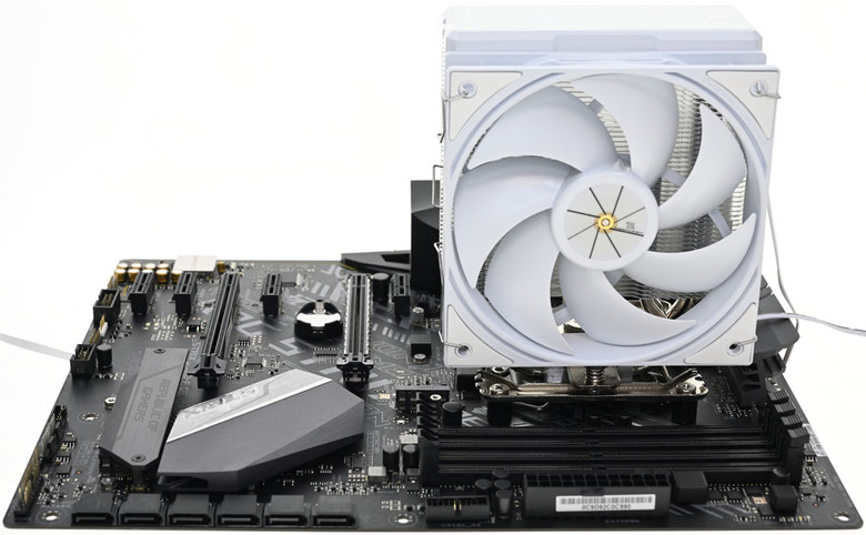 點我看大圖 THERMALRIGHT索摩樂ASSASSIN X 120 R DIGITAL WHITE散熱器開箱