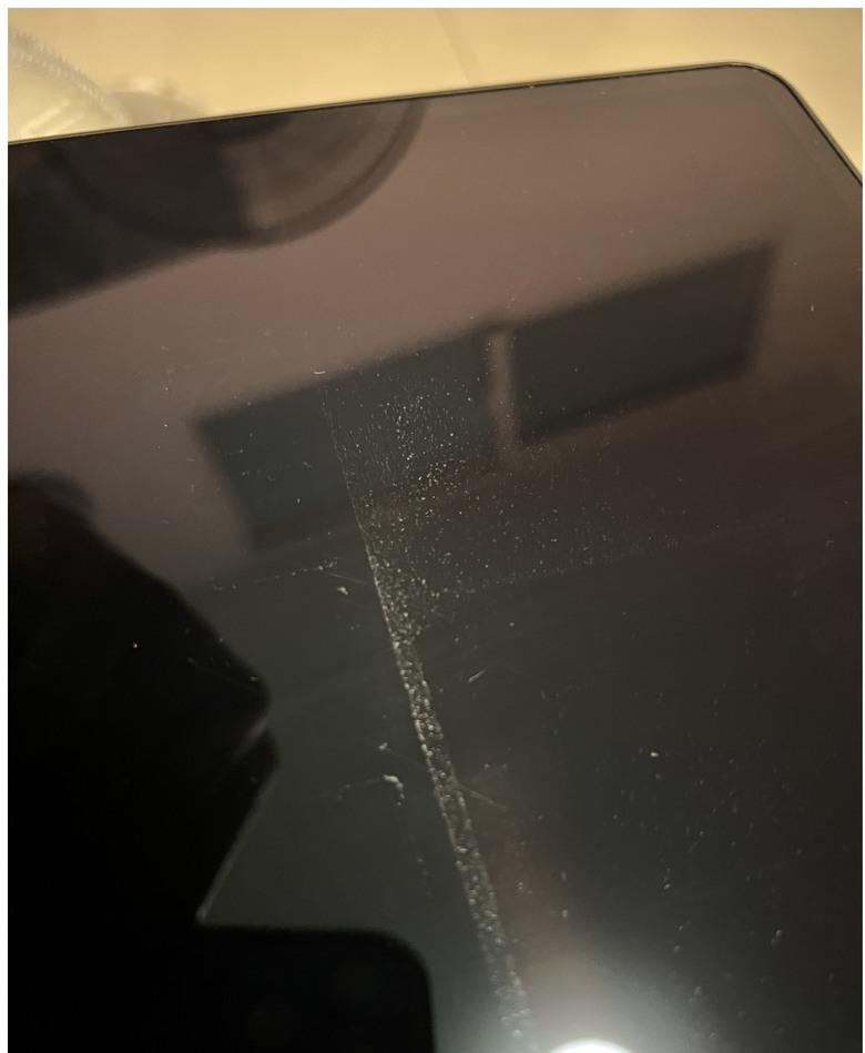 [Macbook鍵盤螢幕摩擦拓印痕災情] Apple説：這是妥妥的消費者自己的問題。