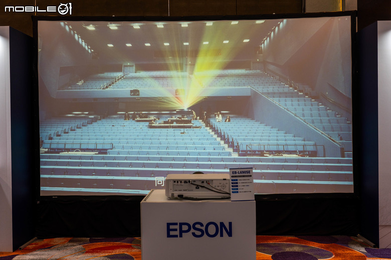 Epson 推出內建 WiFi 6E 與支援蘋果 Airplay 無線播放的商用投影機 提供辦公/教育/娛樂面向更多彈性應用
