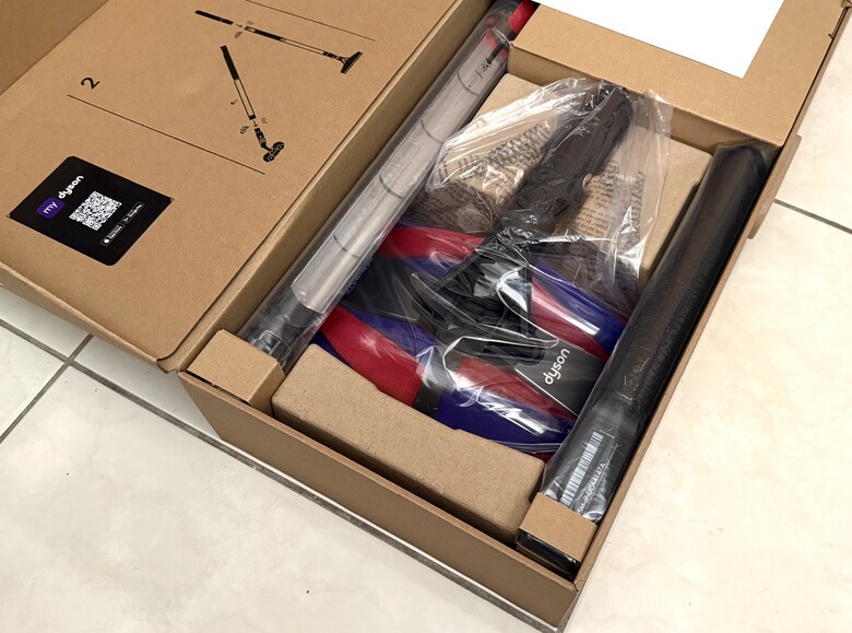 [開箱] Dyson Pencilvac Fluffycones™ (SV50 FC) 吸塵器