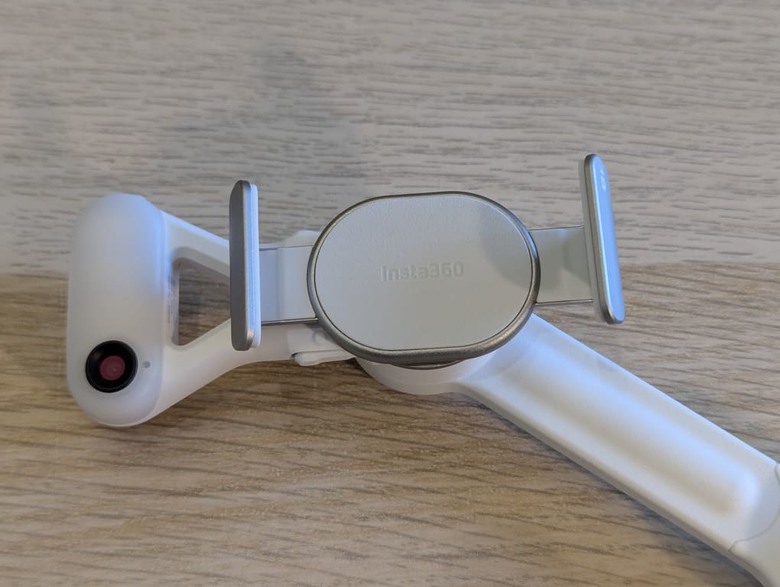 Insta360 Flow 2 手機穩定器開箱：平價入門三軸雲台