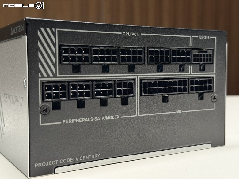 左右都能擺!君主HS01 Pro & 創世紀2代 ATX3.1電源