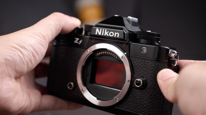 點我看大圖 Nikon Z8 用了一年半的開箱,平面攝影 + N-RAW / N-Log 錄影各規格使用心得
