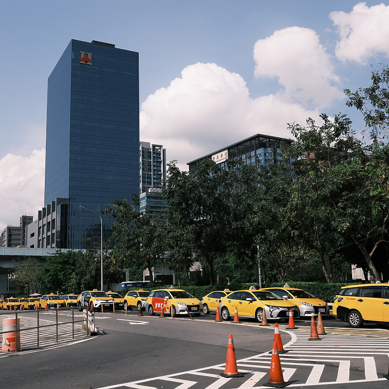 點我看大圖 FUJIFILM GFX100 RF 評測報告|為構圖加上轉盤、畫素破億的中判隨身機!