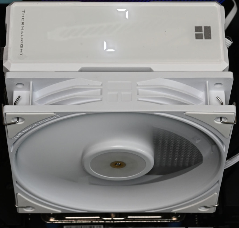 點我看大圖 THERMALRIGHT索摩樂ASSASSIN X 120 R DIGITAL WHITE散熱器開箱
