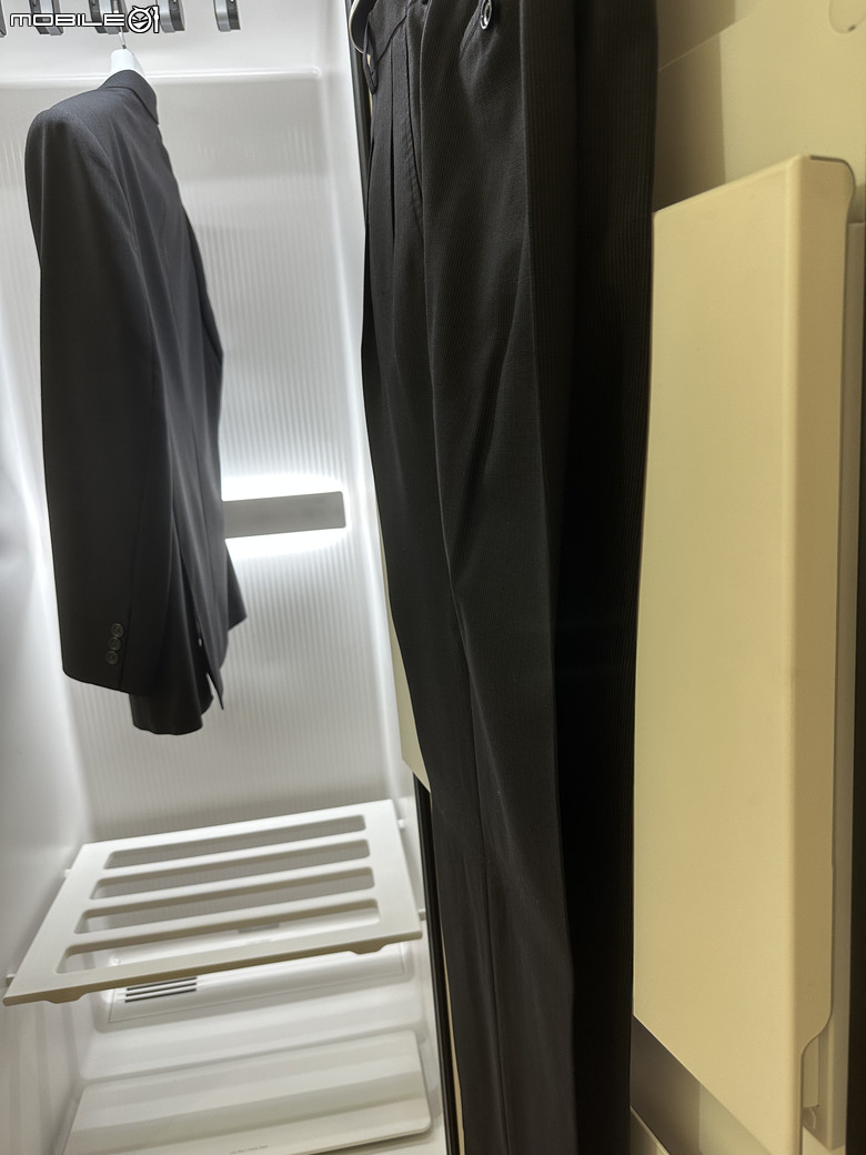 【試用】LG Styler 蒸氣電子衣櫥第二代，內建高壓蒸氣掛燙機，AI護理衣物