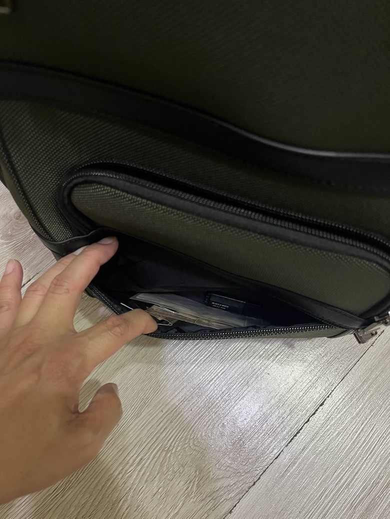 開箱 Eminent 萬國通路 商務後背包