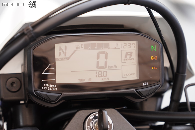 傳奇歸來，野性再臨 SUZUKI DR-Z4 S / SM 發表會，越野版、滑胎版早鳥售價：368,000元！！