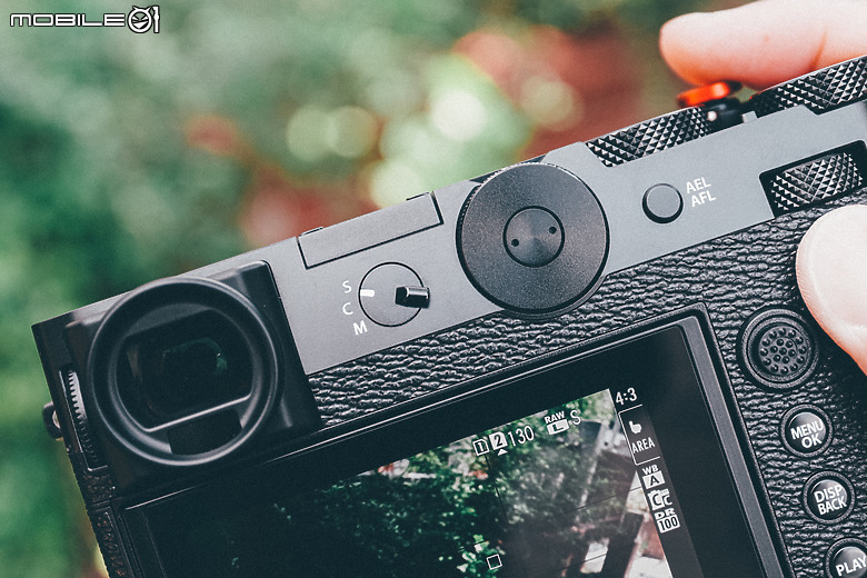 FUJIFILM GFX100 RF 評測報告｜為構圖加上轉盤、畫素破億的中判隨身機！