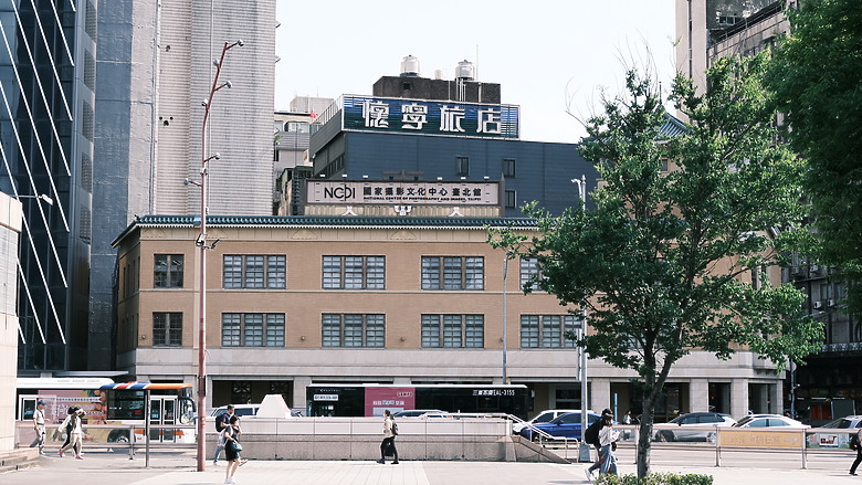 FUJIFILM GFX100 RF 評測報告｜為構圖加上轉盤、畫素破億的中判隨身機！