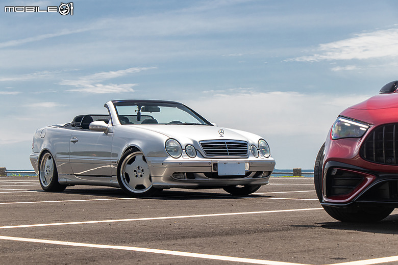 Mercedes-AMG CLE 53 4MATIC+ Cabriolet 試駕|性能底子一把罩,開篷吹風更逍遙!feat. A208 CLK