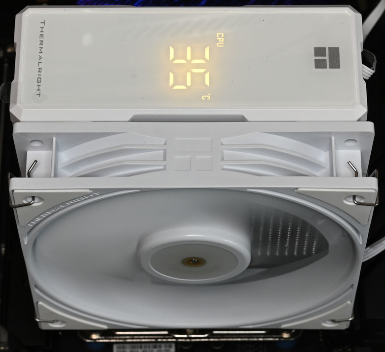 點我看大圖 THERMALRIGHT索摩樂ASSASSIN X 120 R DIGITAL WHITE散熱器開箱