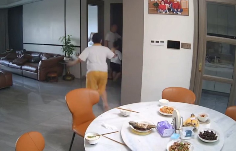 清遠地震︱ 為食肥仔逃生突折返忘情扒飯,「幹飯小孩哥」爆紅