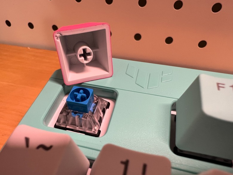 [開箱] TUF K3 Gen II Hatsune Miku Edition (初音聯名)
