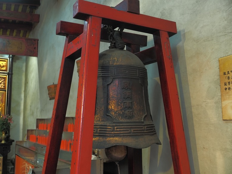 帶領探訪新莊故事 之 2025潮盛新莊活動 —《廟街：眾神連線》集章散策 與 《祭典中的ㄈㄨˊ碼》特展