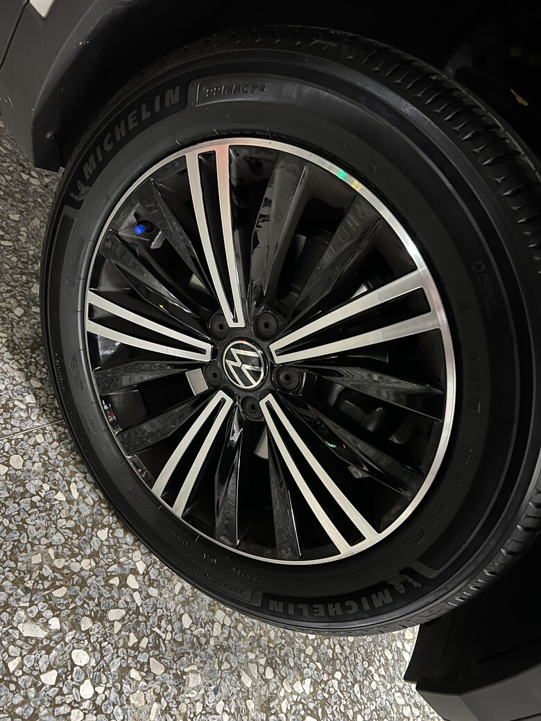 點我看大圖 Michelin 米其林 Primacy 5 換胎心得