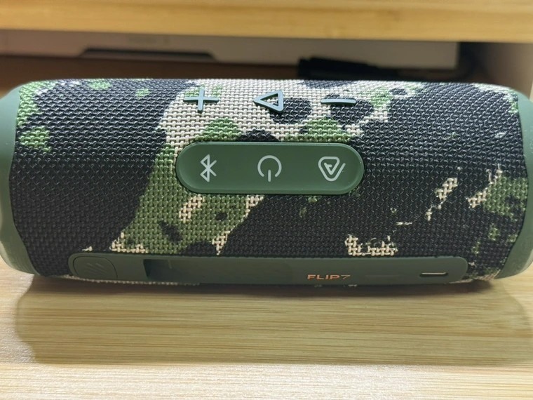 [心得] 新玩具JBL flip7 藍牙喇叭開箱心得~