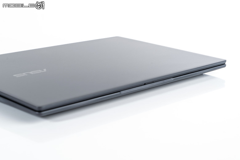 ASUS V16 (V3607) 測試報告｜不到四萬就有 RTX 5060，「輕電競筆電」值得嗎？