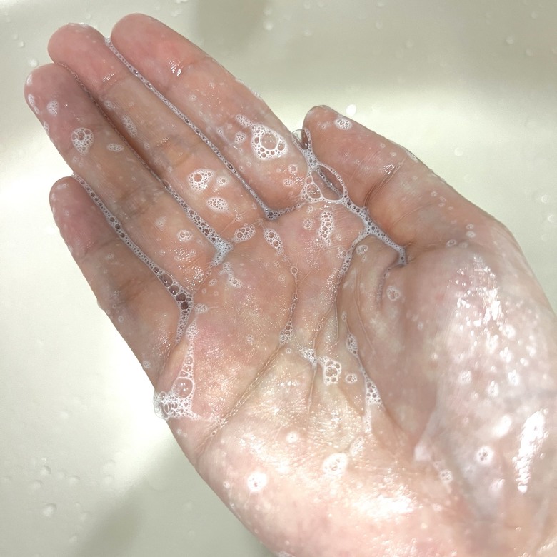 【乳液實測】30歲前都沒在保養的我,發現原來用擦的是可補救的膠原蛋白那種光澤感的!!
