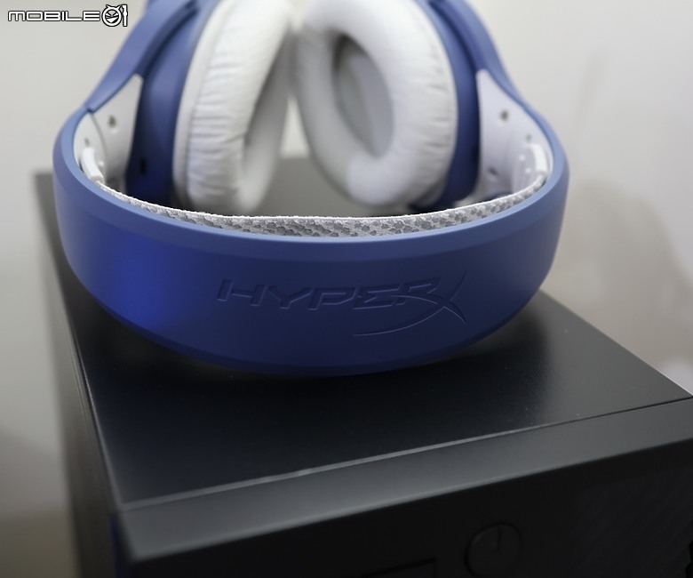 全新配色 HP HyperX Cloud Jet 入門輕量雙模耳機