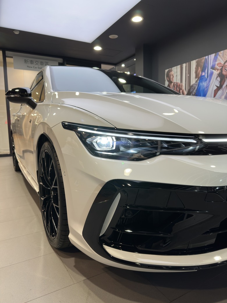 Golf 8.5R Black Edition ~到底有多愛Golf R