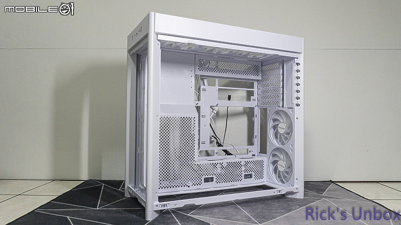 【開箱】可上下顛倒展示的機殼 | MONTECH HS01 PRO WHITE