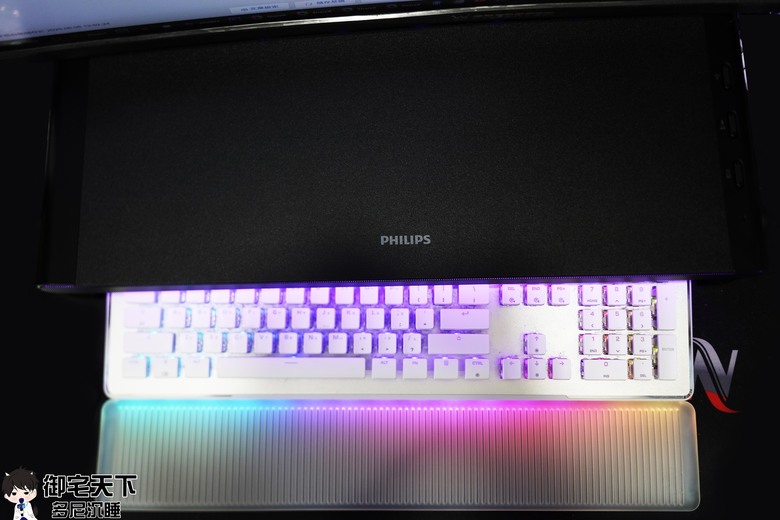 開箱|PHILIPS SPA6500 喇叭螢幕支架 - 旗艦螢幕增高架,一次搞定整潔、擴充、喇叭、麥克風、信仰之作!