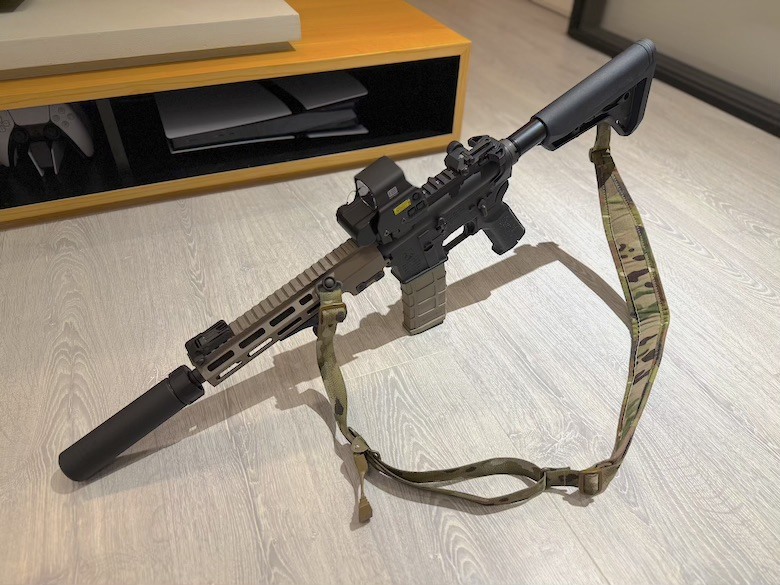 GHK MK16 URG-I 10.3吋版氣動空氣軟槍外觀改裝 | 黑色經典現代套裝歷久不衰
