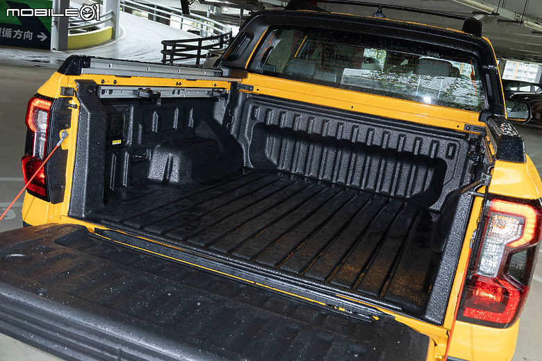 Ford Ranger FRS Edition 試駕｜好開好載，翻山越嶺的好夥伴！