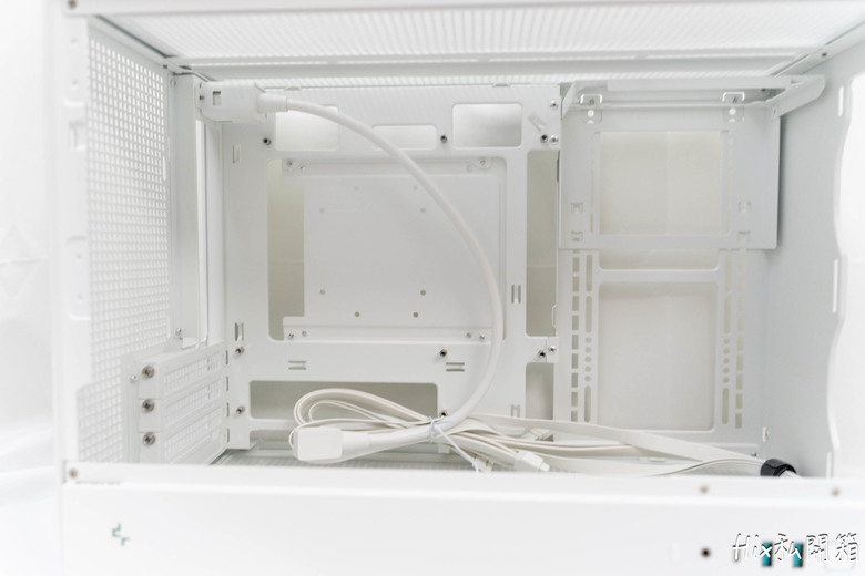 點我看大圖 緊湊小鋼砲載體 九州風神DeepCool CH260