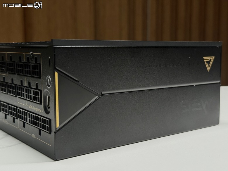 旗艦規格！MSI MEG Ai 1600T 數位電源
