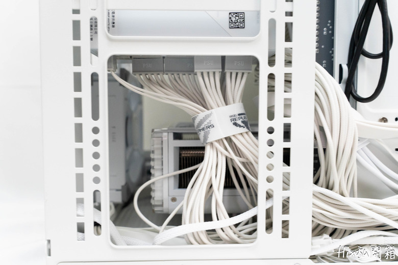 點我看大圖 緊湊小鋼砲載體 九州風神DeepCool CH260
