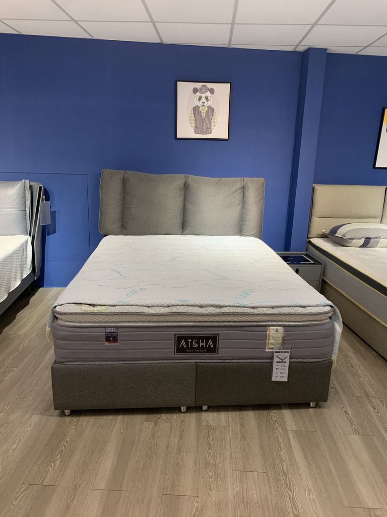 家具工廠挑選：客房擺床組or沙發床?!