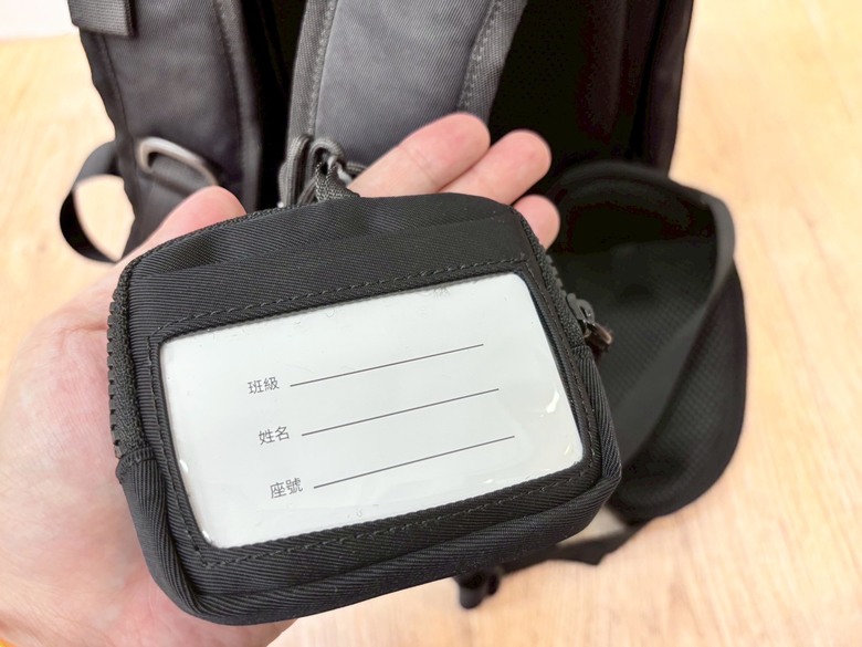 開箱|GAKU快樂揹兒童護脊書包