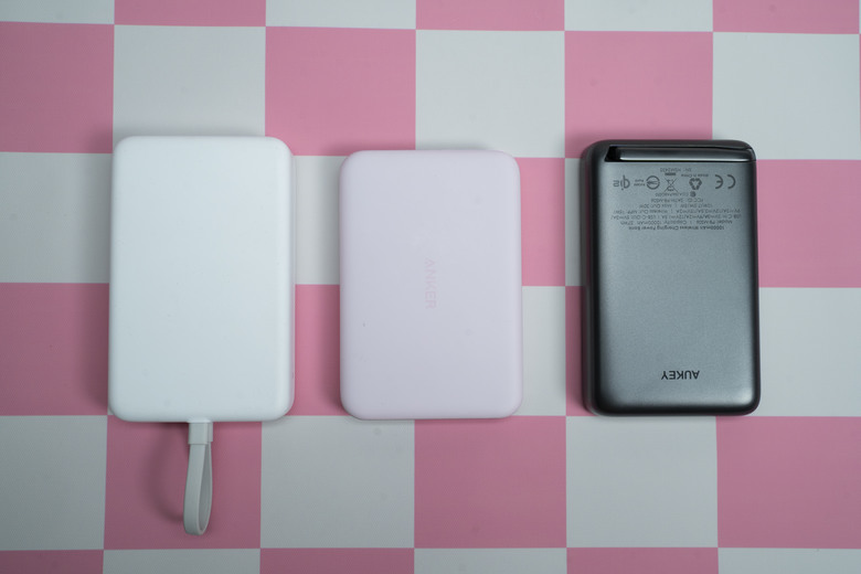 【開箱測試】A1664 Anker MagGo 超薄磁吸行動電源 10000mAh Qi2 15W 超薄 質感超好
